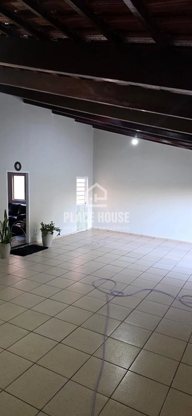 Oportunidade no Jardim Europa! Casa com 3 Quartos próxima ao Colégio Militar.: 6ª foto da galeria de imagens do imóvel