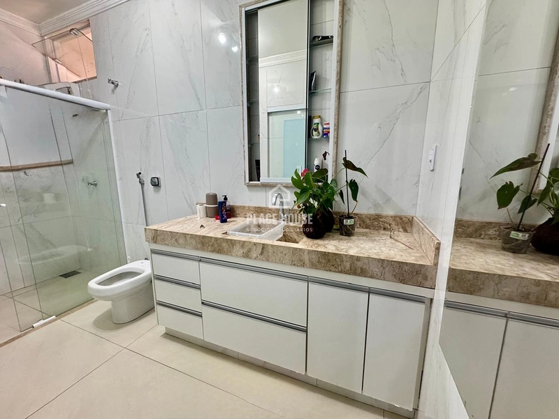 CASA A VENDA NO VIGILATO PEREIRA – EM FRENTE AO CLUBE CAJUBÁ!: 19ª foto da galeria de imagens do imóvel