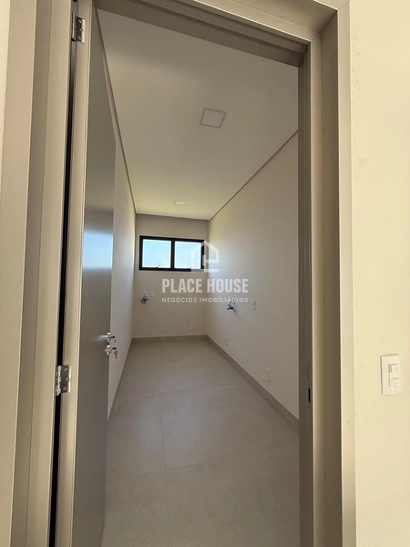 Casa sobrado com 3 suites em condomínio - Zona sul  - Uberlândia-MG: 8ª foto da galeria de imagens do imóvel