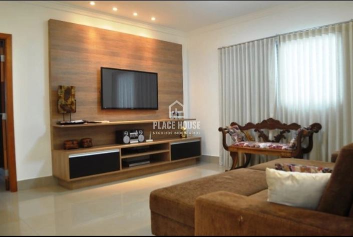 Casa com 3 quartos, 01 suíte, piscina- B. Vigilato Pereira- Uberlândia-MG: 3ª foto da galeria de imagens do imóvel