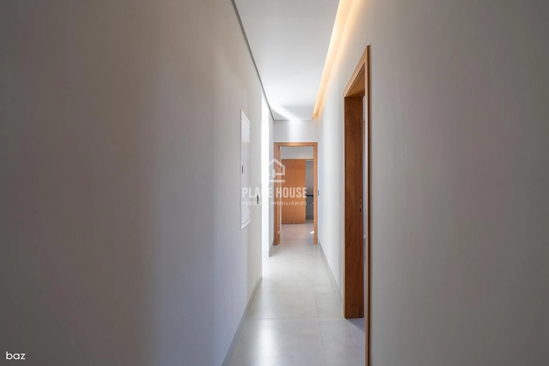 Casa à Venda no Alphaville 1: Alto Padrão e Modernidade : 5ª foto da galeria de imagens do imóvel