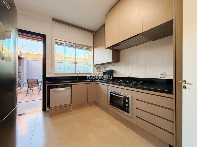  CASA TERREA MOBILIADA À VENDA – ZONA SUL: 4ª foto da galeria de imagens do imóvel
