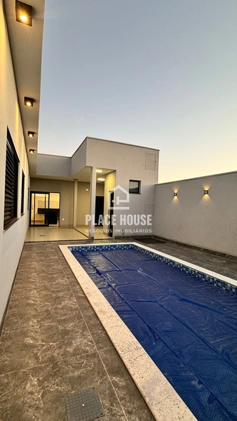 Casa à Venda no Bairro Novo Mundo - Uberlândia - MG: 1ª foto da galeria de imagens do imóvel