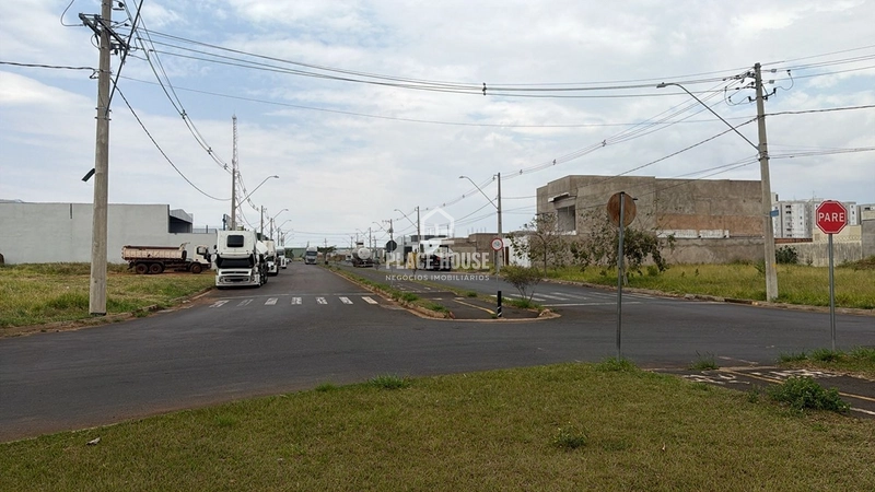 Oportunidade Única: Lote de Esquina na Avenida no bairro Minas Gerais: 7ª foto da galeria de imagens do imóvel