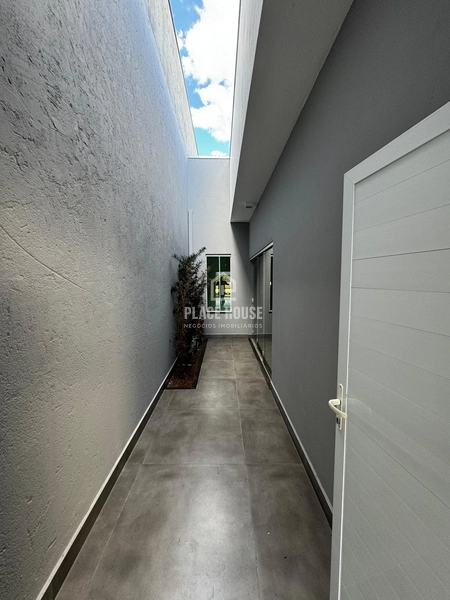 Casa 3 quartos sendo 2 suítes, Piscina Aquecida a.c 200 m²  Novo Mundo: 4ª foto da galeria de imagens do imóvel