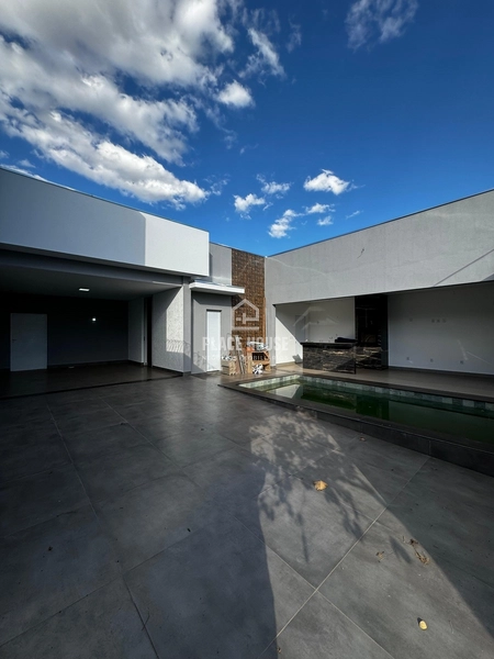 Casa 3 quartos sendo 2 suítes, Piscina Aquecida a.c 200 m²  Novo Mundo: 5ª foto da galeria de imagens do imóvel