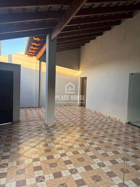 Casa Espaçosa com 160m² de Construção no Jardim Europa – Excelente Quintal: 28ª foto da galeria de imagens do imóvel