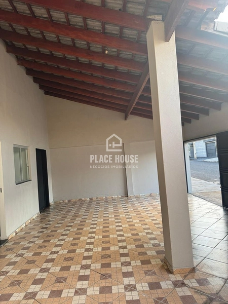 Casa Espaçosa com 160m² de Construção no Jardim Europa – Excelente Quintal: 27ª foto da galeria de imagens do imóvel
