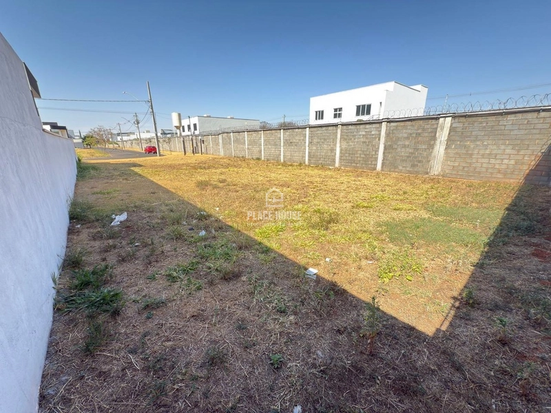 Terreno no Condomínio Reserva dos Ipês - Uberlândia - MG: 4ª foto da galeria de imagens do imóvel