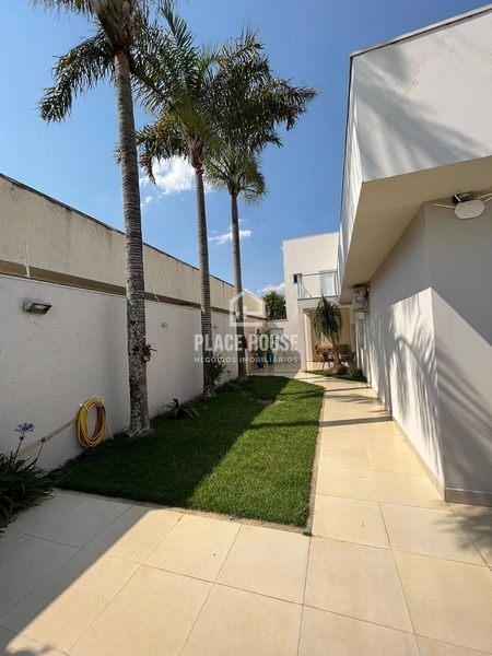 Casa sobrado com 4 quartos - B. Karaiba - Uberlândia-MG: 15ª foto da galeria de imagens do imóvel