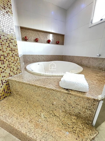 Casa sobrado com 4 quartos - B. Karaiba - Uberlândia-MG: 43ª foto da galeria de imagens do imóvel