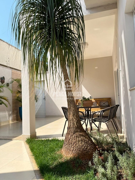 Casa sobrado com 4 quartos - B. Karaiba - Uberlândia-MG: 24ª foto da galeria de imagens do imóvel