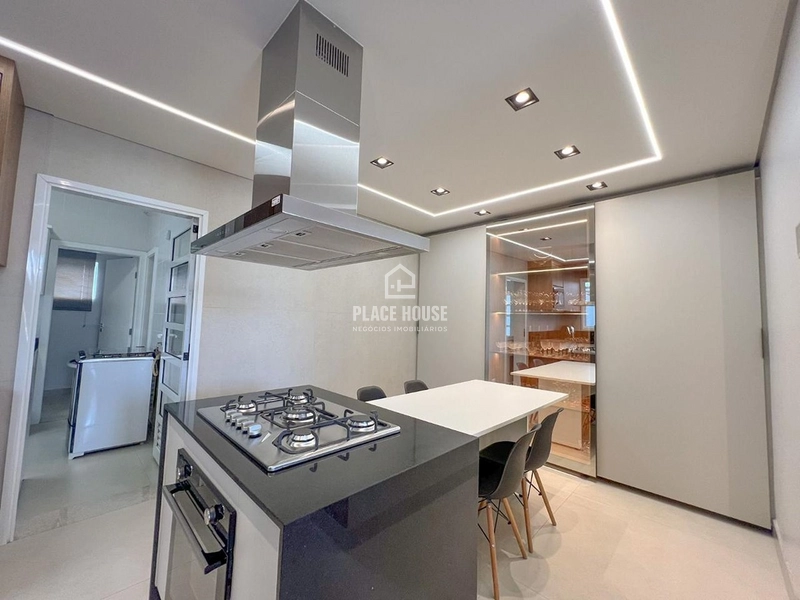 Casa sobrado com 4 quartos - B. Karaiba - Uberlândia-MG: 3ª foto da galeria de imagens do imóvel