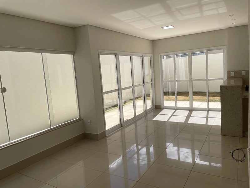 Casa no Village Paradiso 2 - Granja Marileusa: 2ª foto da galeria de imagens do imóvel