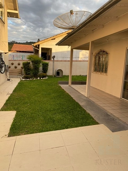 Casa bem locaizada.: 2ª foto da galeria de imagens do imóvel