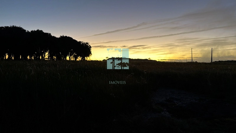 Terreno com mar de nuvens: 3ª foto da galeria de imagens do imóvel