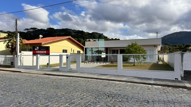 Excelente Casa Mobiliada no Centro de Urubici : 1ª foto da galeria de imagens do imóvel