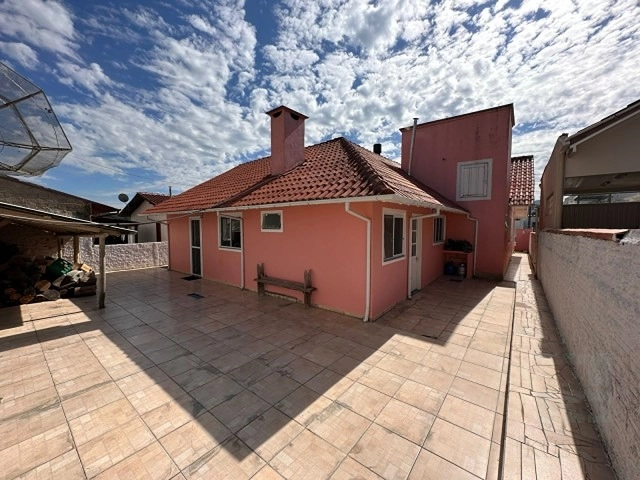 Casa com Ótima Localização: 7ª foto da galeria de imagens do imóvel
