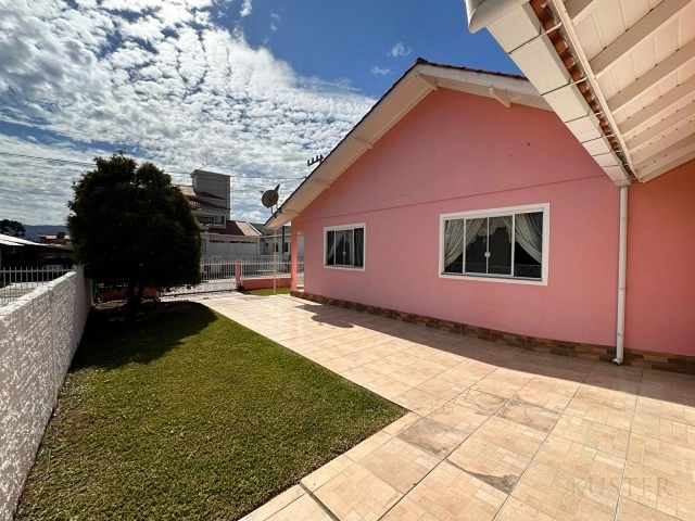 Casa com Ótima Localização: 5ª foto da galeria de imagens do imóvel