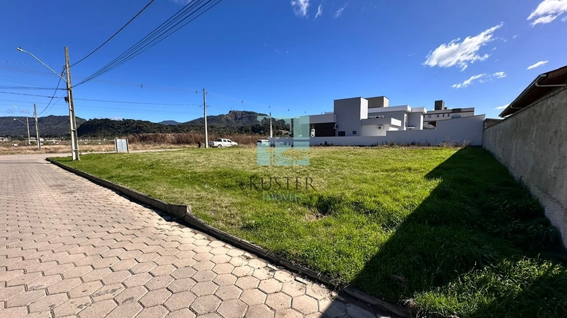 Lote com ótima localização: 4ª foto da galeria de imagens do imóvel