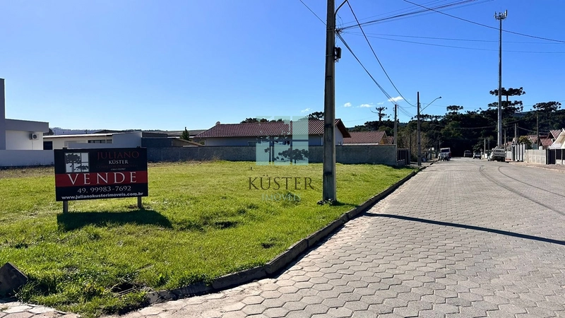 Lote com ótima localização: 2ª foto da galeria de imagens do imóvel