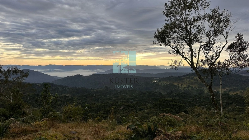 Belo Terreno com Cachoeira: 10ª foto da galeria de imagens do imóvel
