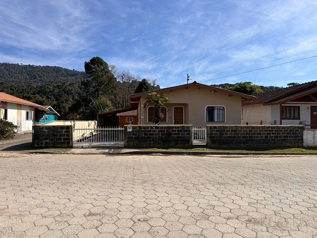 Casa no centro de Urubici: 1ª foto da galeria de imagens do imóvel