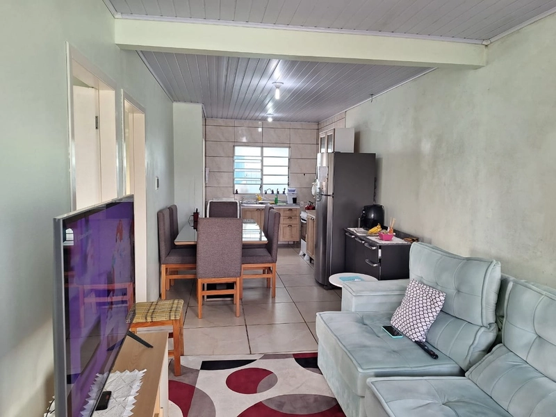 CASA COM ÓTIMA LOCALIZAÇÃO A POUCAS QUADRAS DO CENTRO!: 2ª foto da galeria de imagens do imóvel