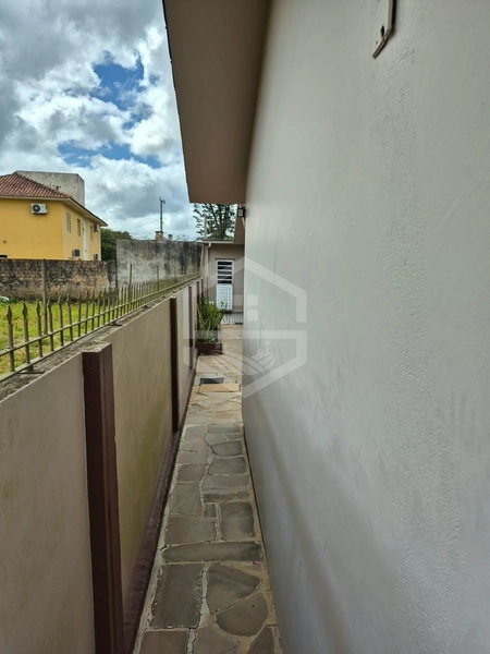 CASA DE LAJE COM SUÍTE NO BAIRRO OLARIA: 4ª foto da galeria de imagens do imóvel