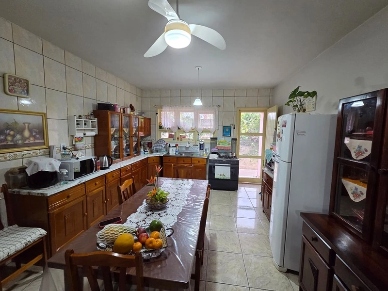 PROCURANDO UMA CASA EM LOCALIZAÇÃO ESTRATÉGICA... PODE SER ESSA!: 3ª foto da galeria de imagens do imóvel