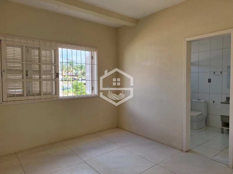 CASA DE ESQUINA COM QUIOSQUE NO FLORESTA!: 8ª foto da galeria de imagens do imóvel