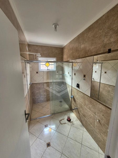 UMA CASA QUE SURPREENDE!!!: 12ª foto da galeria de imagens do imóvel