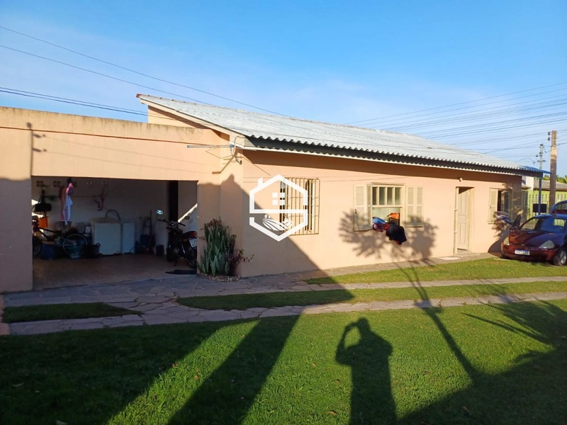 Casa 2 dormitórios para venda em Camaquã: 1ª foto da galeria de imagens do imóvel