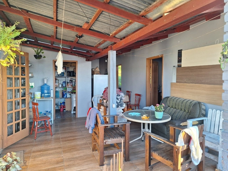 VOCÊ QUE BUSCA UMA CASA COM ÓTIMA POSIÇÃO SOLAR!: 3ª foto da galeria de imagens do imóvel