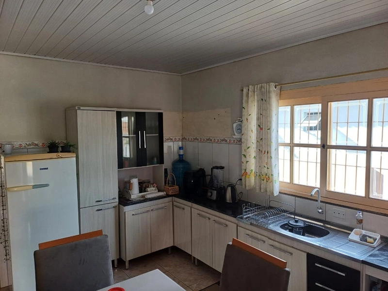 CASA 3 DORMITÓRIOS COM GARAGEM AMPLA COM CHURRASQUEIRA...: 2ª foto da galeria de imagens do imóvel