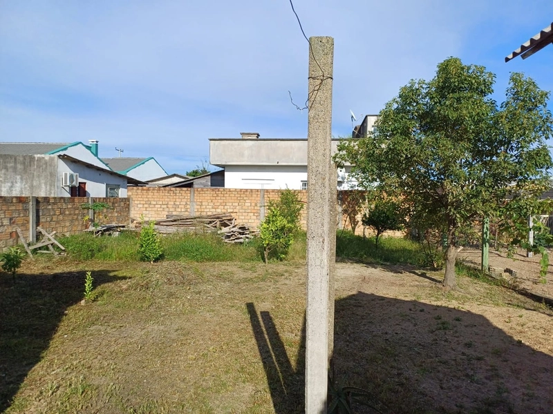 CASA 3 DORMITÓRIOS COM GARAGEM AMPLA COM CHURRASQUEIRA...: 7ª foto da galeria de imagens do imóvel