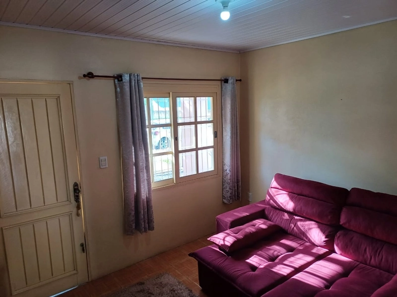 CASA 3 DORMITÓRIOS COM GARAGEM AMPLA COM CHURRASQUEIRA...: 3ª foto da galeria de imagens do imóvel