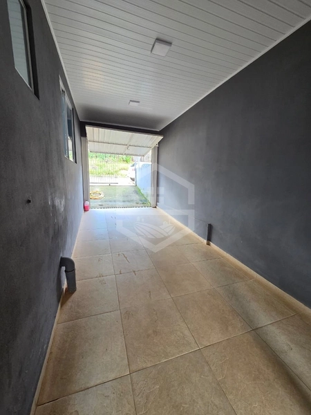 CASA COM PÁTIO E SUÍTE NO OURO VERDE!!: 7ª foto da galeria de imagens do imóvel