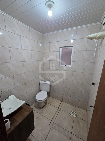 CASA COM PÁTIO E SUÍTE NO OURO VERDE!!: 9ª foto da galeria de imagens do imóvel