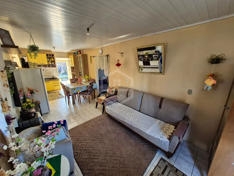 CASA EM EXCELENTE LOCALIZAÇÃO - PRÓXIMA A LOUREIRO DA SILVA!: 3ª foto da galeria de imagens do imóvel