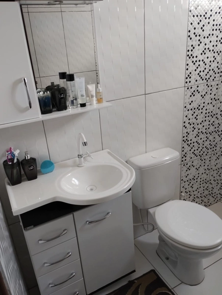 CASA AMPLA E BEM LOCALIZADA PRÓXIMA AO CENTRO...: 3ª foto da galeria de imagens do imóvel