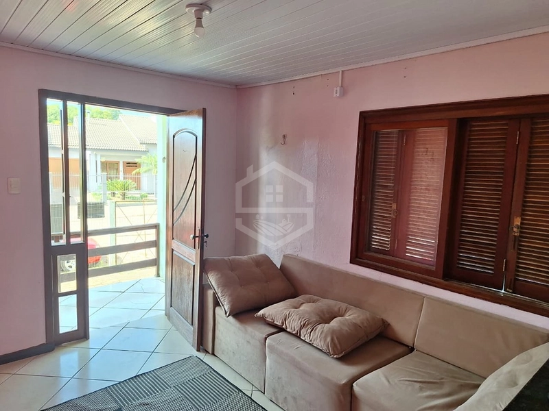 CASA NO FLORESTA - 3 DORMITÓRIOS: 3ª foto da galeria de imagens do imóvel