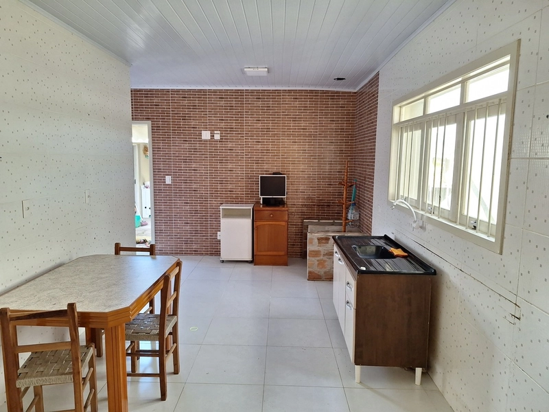 VOCÊ QUE BUSCA POR UM IMÓVEL ESPAÇOSO, VENHA CONFERIR.....: 2ª foto da galeria de imagens do imóvel