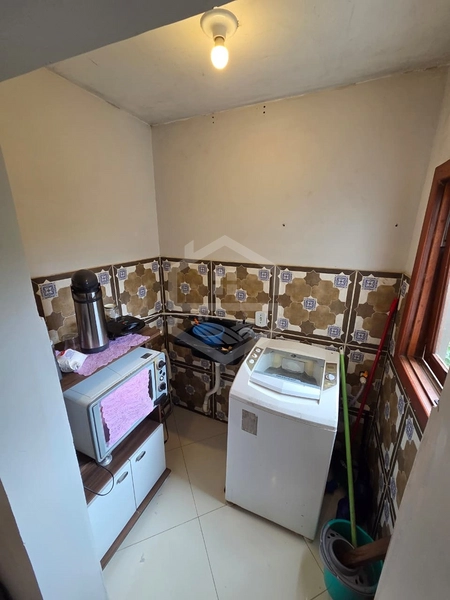 APARTAMENTO COM SACADA E CHURRASQUEIRA - PRÓXIMO AO CENTRO: 3ª foto da galeria de imagens do imóvel