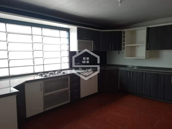 CASA COM 3 DORMITÓRIOS E ÁREA DE LAZER: 2ª foto da galeria de imagens do imóvel