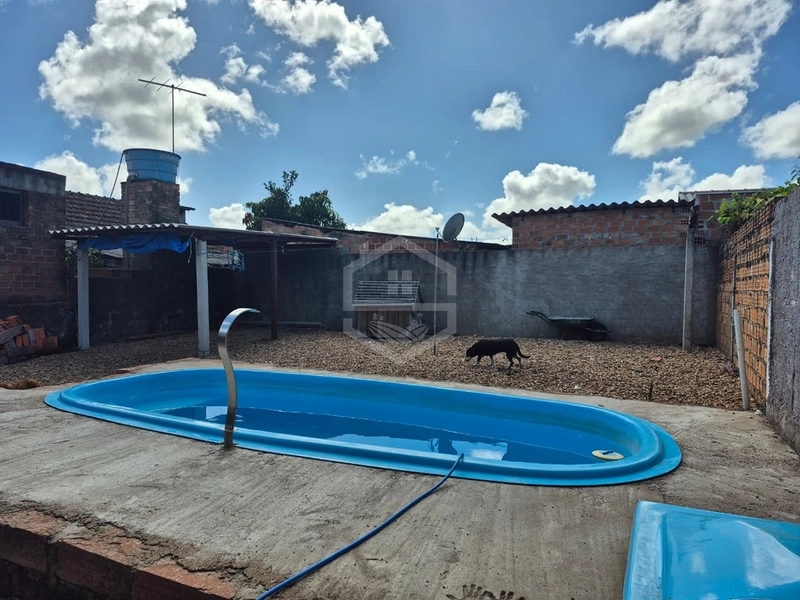 CASA COM PISCINA - FÁCIL ACESSO - PÁTIO: 6ª foto da galeria de imagens do imóvel