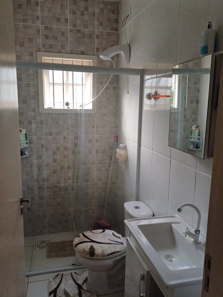 CASA DE LAJE, ACONCHEGANTE, EM BOA LOCALIZAÇÃO!: 7ª foto da galeria de imagens do imóvel