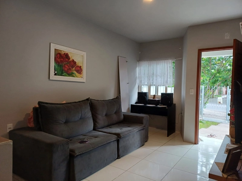 CASA DE LAJE, ACONCHEGANTE, EM BOA LOCALIZAÇÃO!: 3ª foto da galeria de imagens do imóvel