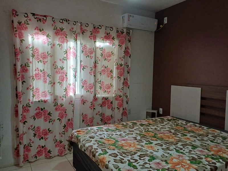 CASA DE LAJE, ACONCHEGANTE, EM BOA LOCALIZAÇÃO!: 4ª foto da galeria de imagens do imóvel