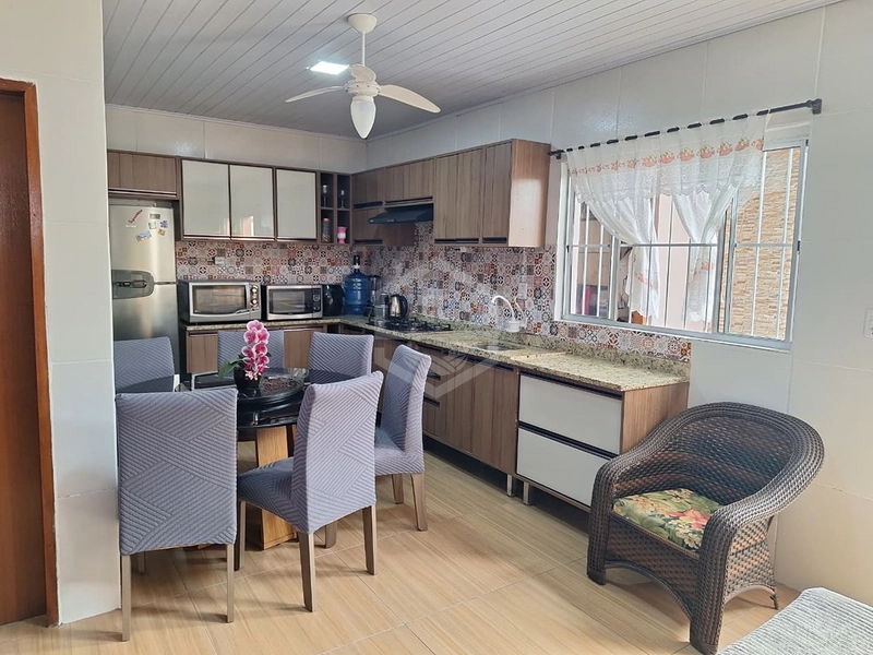 CASA PRÓXIMA AO CENTRO DA CIDADE!: 3ª foto da galeria de imagens do imóvel